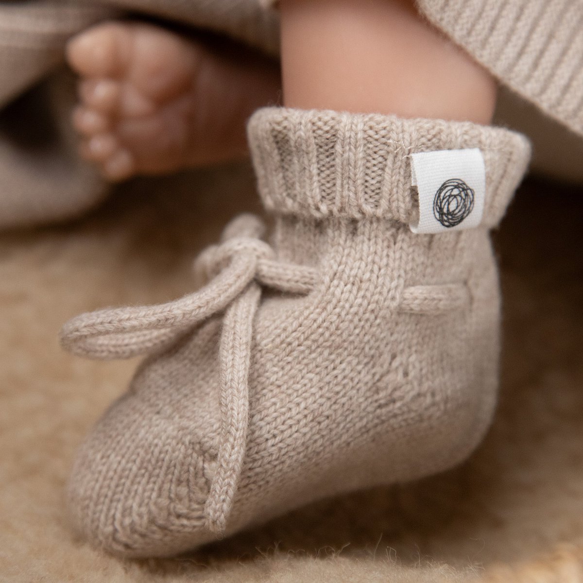 Wollen newborn sokjes van merinowol – handgemaakt