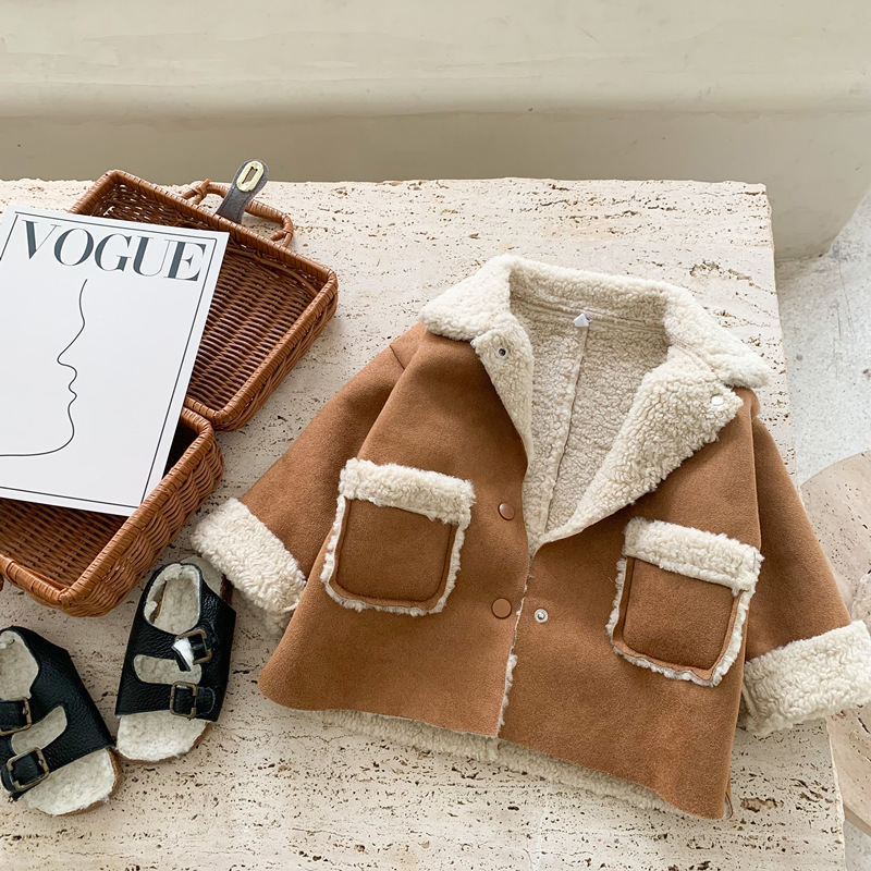 [PRE-ORDER] Annie & Charles® Kinderjas van Kunstlamsleer