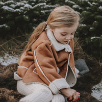 Kinderjas van kunstlamsleer met warme voering – Annie & Charles®