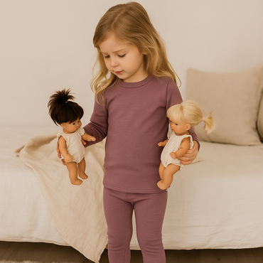 Zachte kriebelvrije merinowol meisjes set in Lavender Mist Zaynis