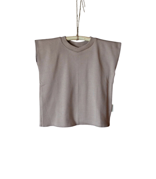 Tijdloos kids shirt met V-hals en zachte natuurlijke stof