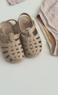 Zwemset | zwempak Nora & kindersandalen Oudroze Mrs. Ertha