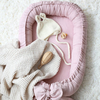 Luxe linnen babynest in neutrale kleur – Zaynis