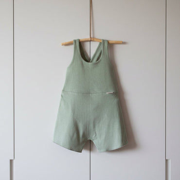 kort tuinbroekje van biologisch katoen ilailai bij zaynis